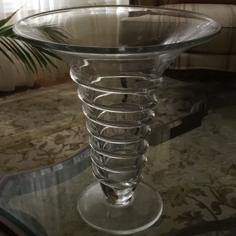 Elegant Clear Glass Vase
